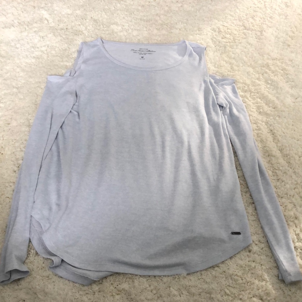 hollister women’s cold shoulder shirt